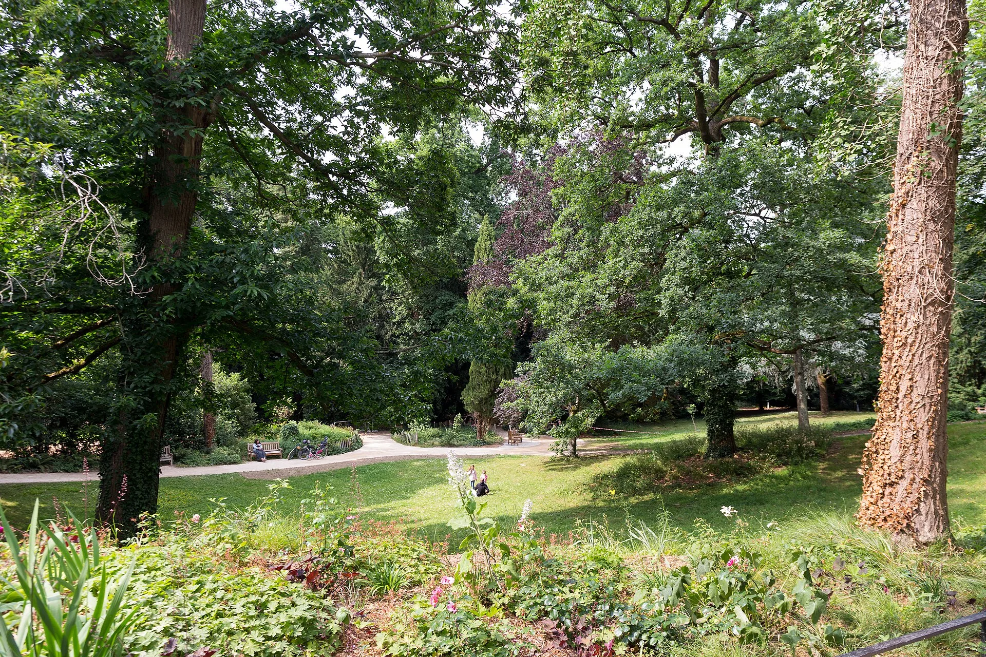 Le parc des Tanneurs à Rennes. Photographie de 2025.